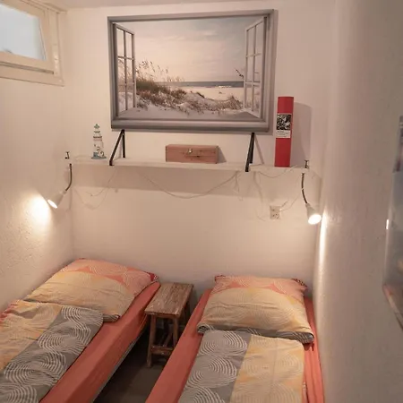 Sunshine אגמונד אן זי